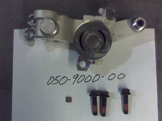 050-9000-00 - Bad Boy MowersCenter Section Pump Block - Right 050900000