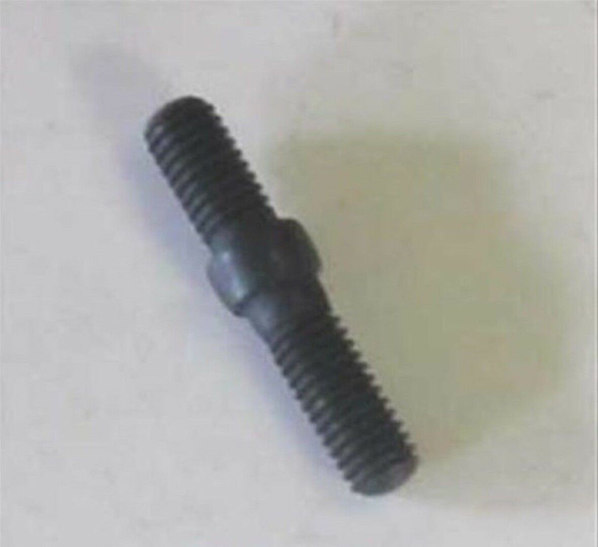 V224000030 Echo Chainsaw Guide Bar Stud 43301103931 43301103930 CS-302 CS-302S